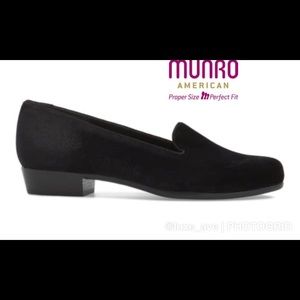 🆕 MUNRO Cerise Smoking Slipper Loafer
